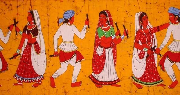 image of mean and women doing dandiya